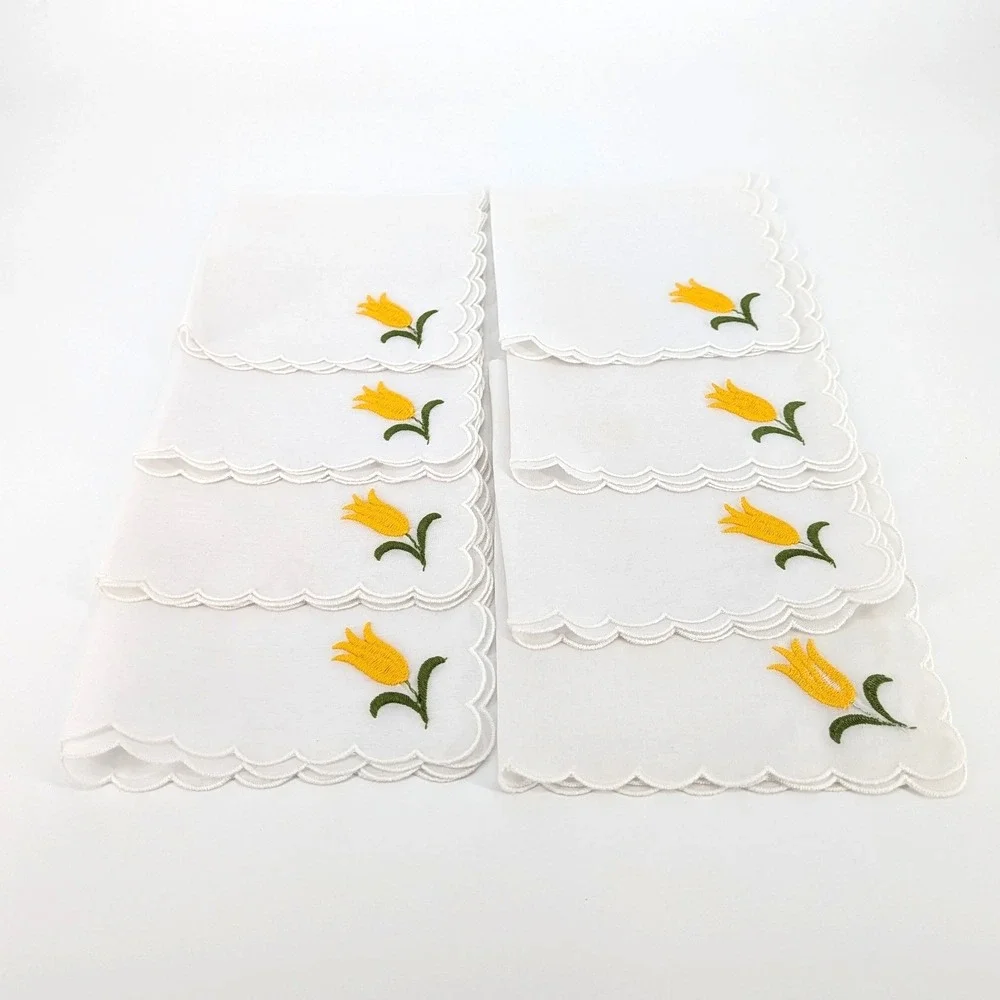 Vintage Vittorio Swiss Yellow Tulip Embroidered Scalloped Napkins Set of 8